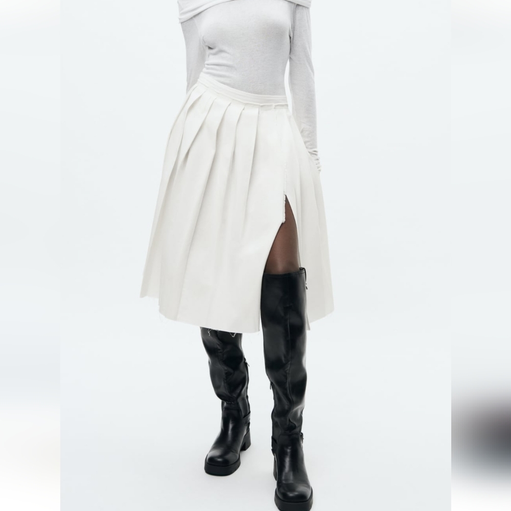 🆕️ Zara Pleated Midi Skirt